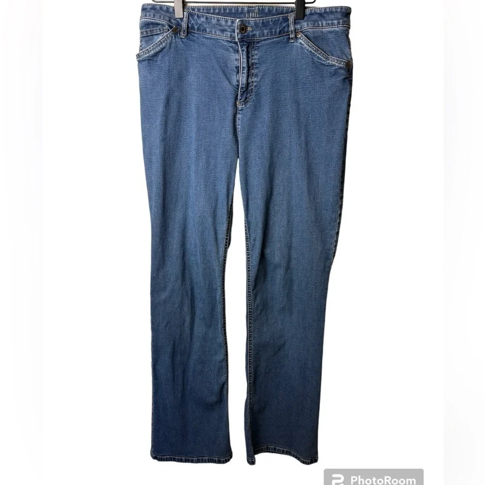 J.Jill Tried.& True Boot Cut Jeans Size 12. Medium Wash 5 Pocket Design - Picture 1 of 3